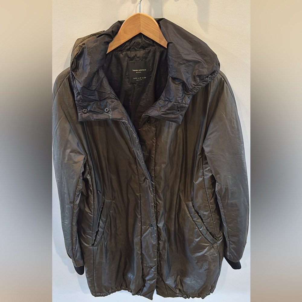 Zara hooded rain resistant jacket. Size M